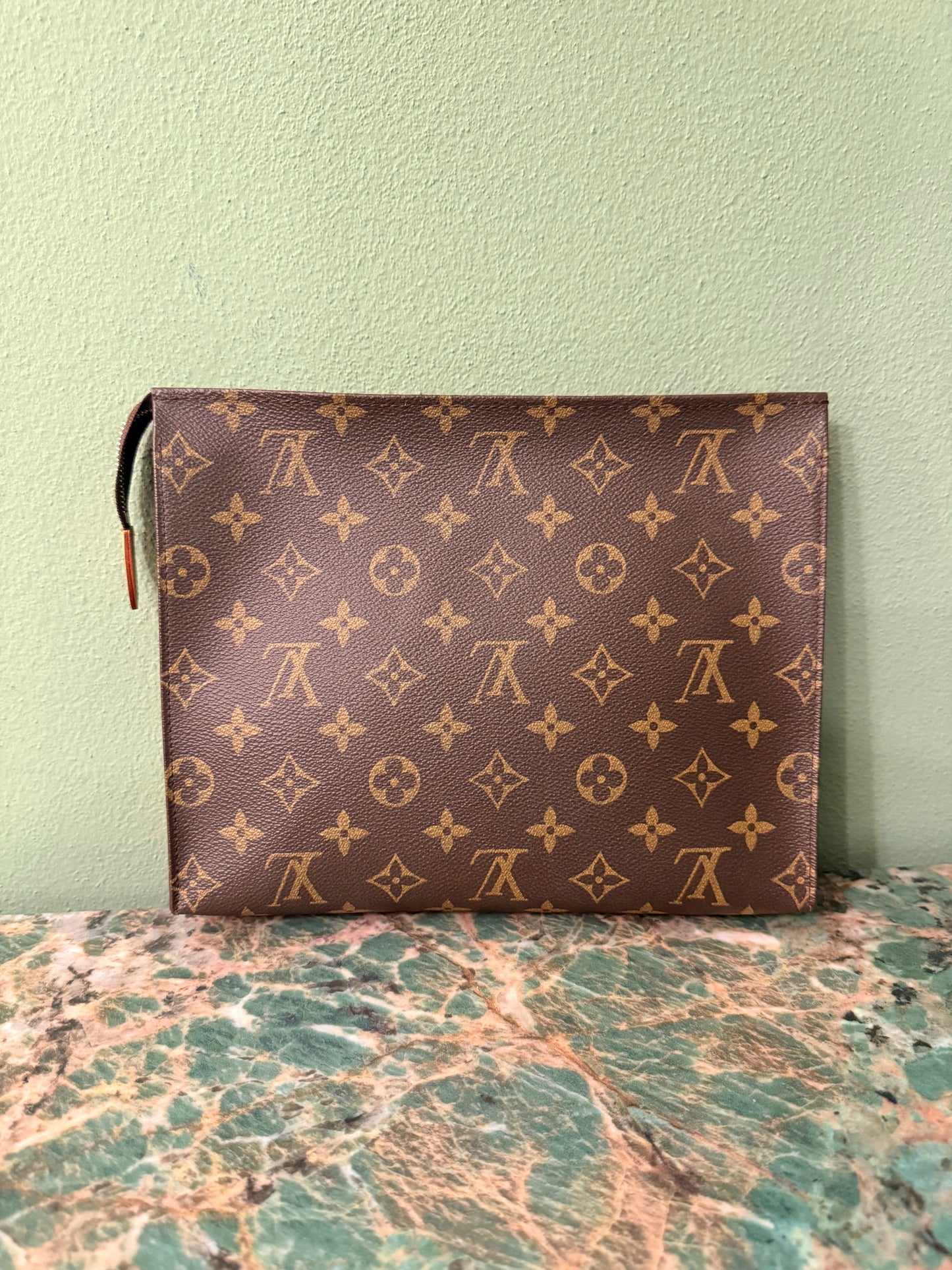 LOUIS VUITTON MONOGRAM TOILETRY 26