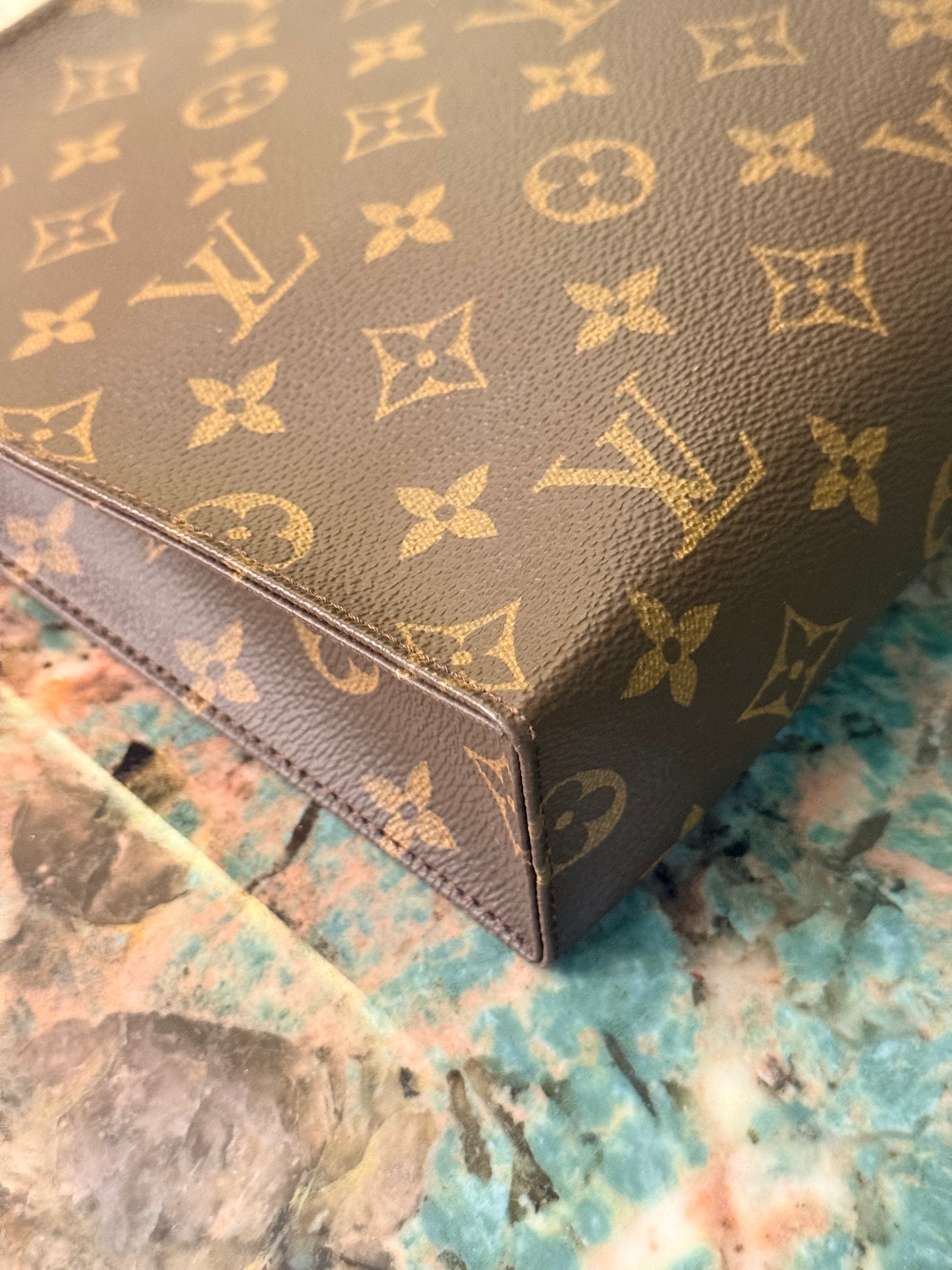 LOUIS VUITTON MONOGRAM TOILETRY 26