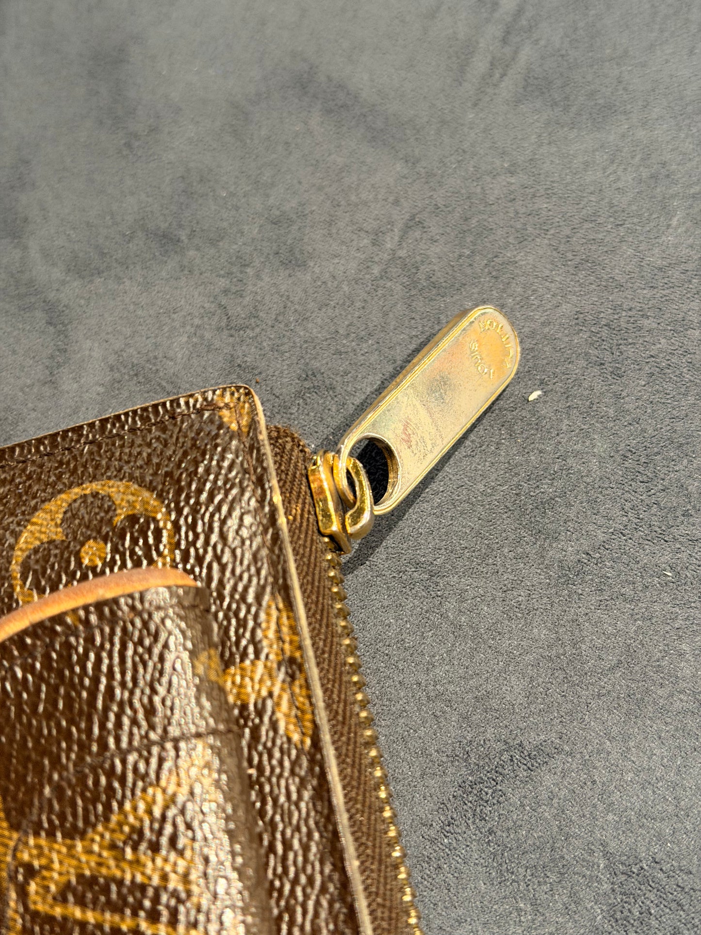 LOUIS VUITTON MONOGRAM ASTRID LONG WALLET