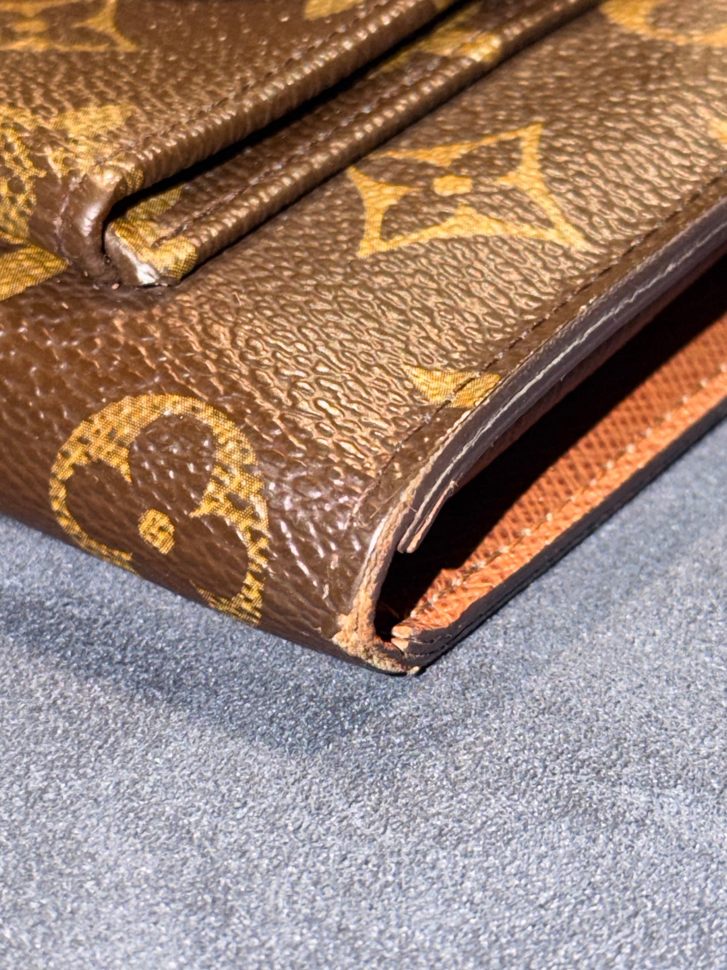 LOUIS VUITTON MONOGRAM ASTRID LONG WALLET