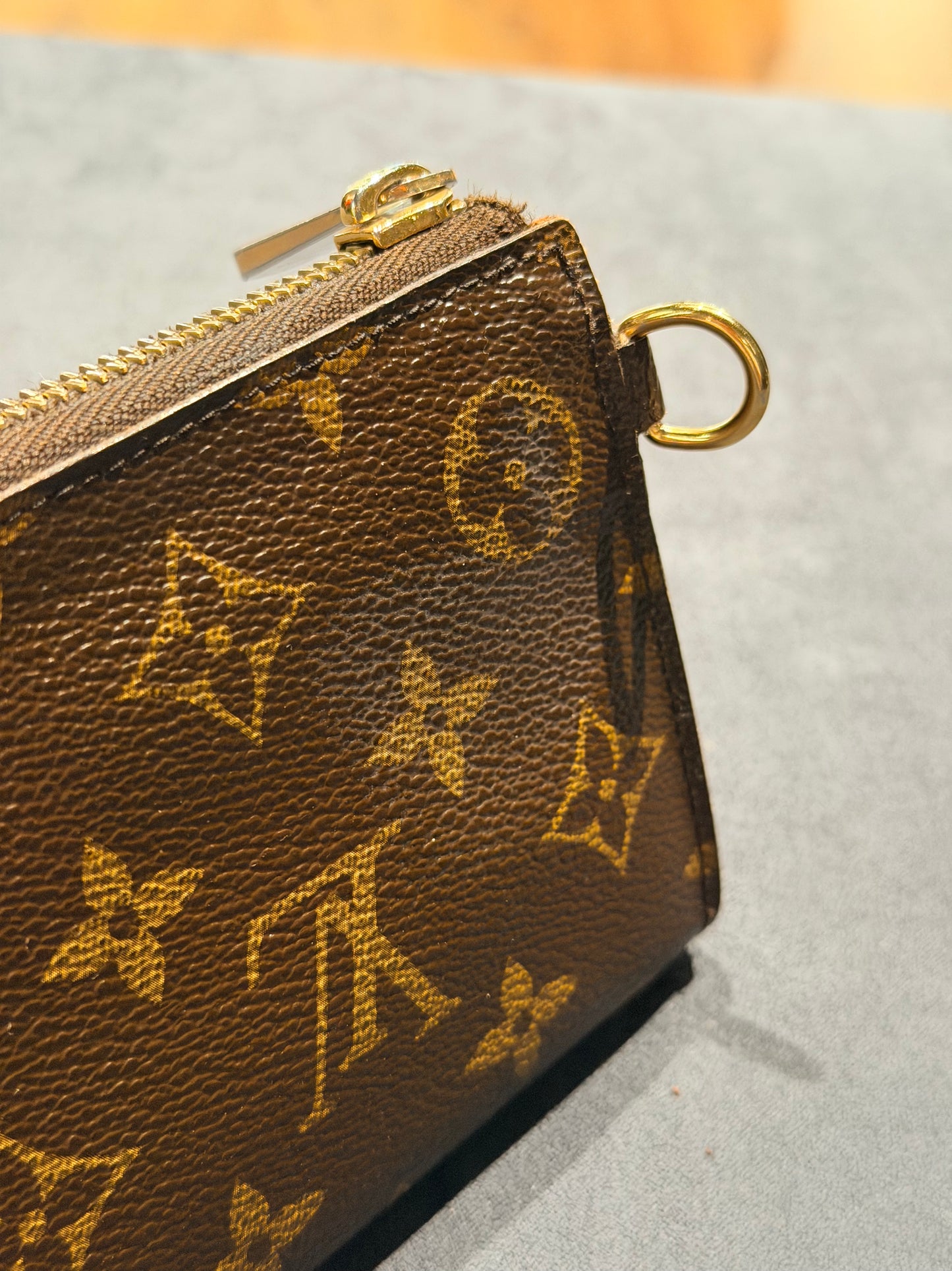LOUIS VUITTON MONOGRAM ASTRID LONG WALLET