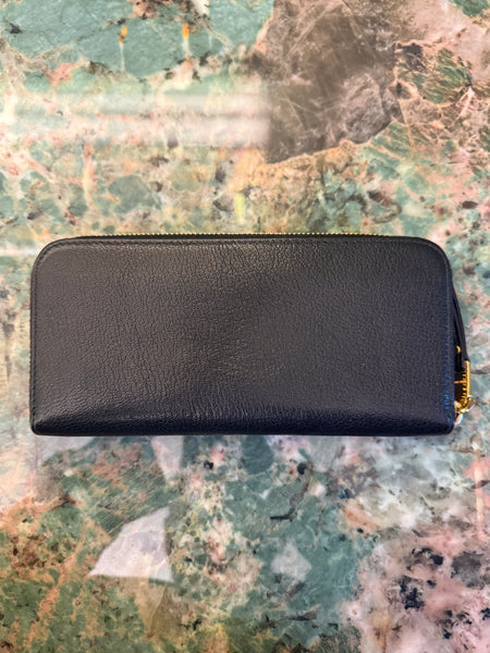 MIU MIU BLACK LEATHER ZIPPY WALLET