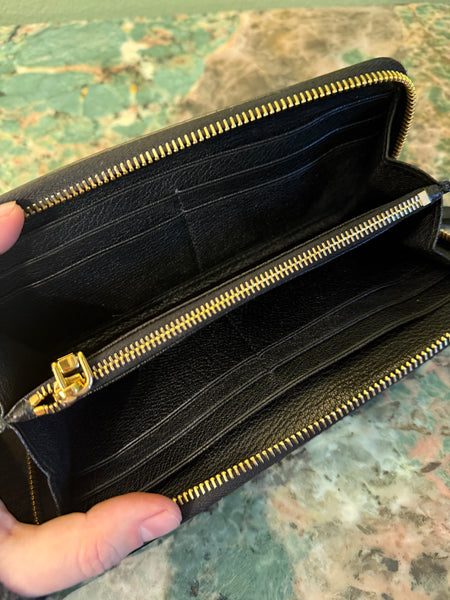 MIU MIU BLACK LEATHER ZIPPY WALLET