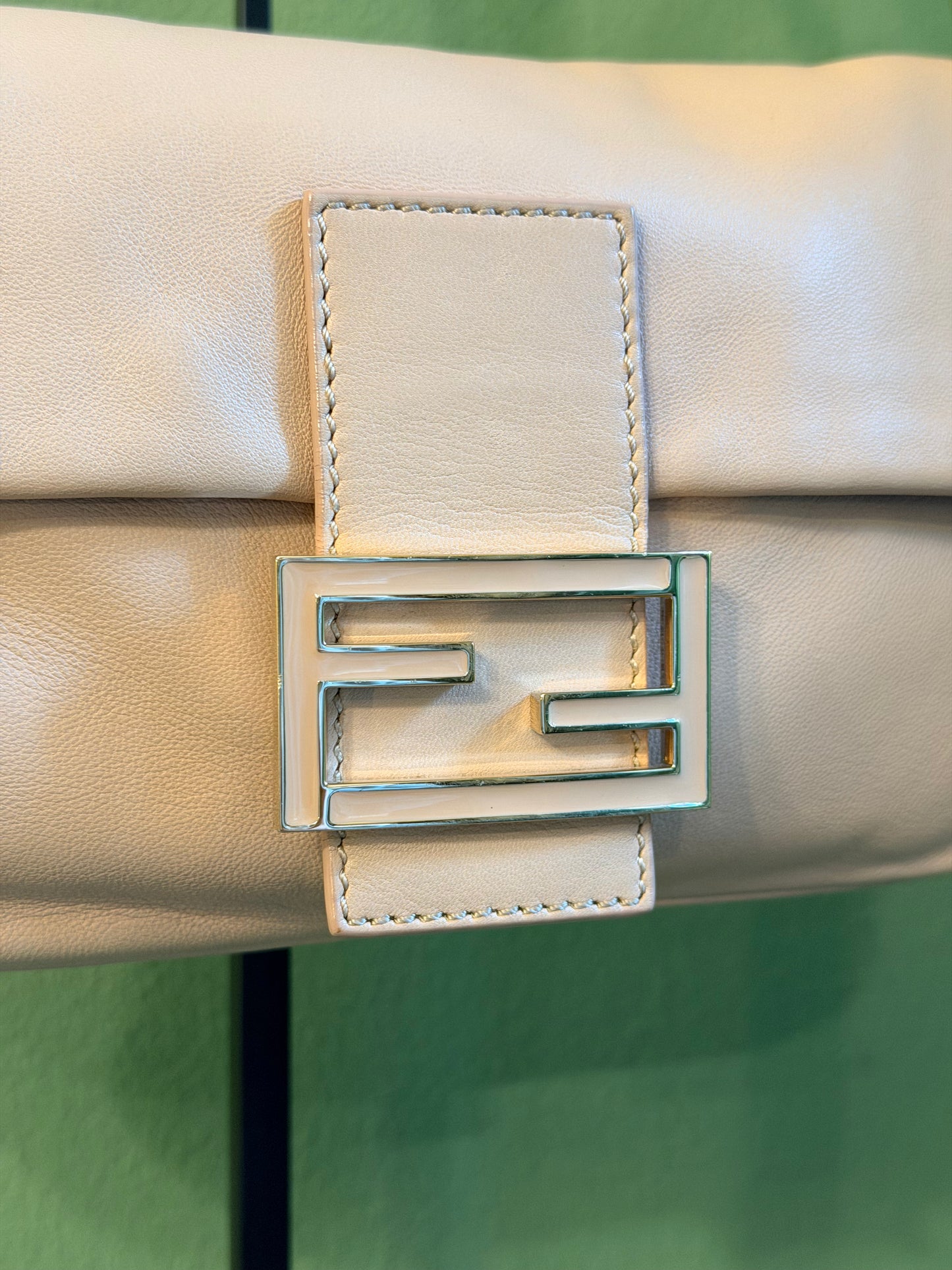 FENDI POWDER PINK BAGUETTE SHOULDER BAG