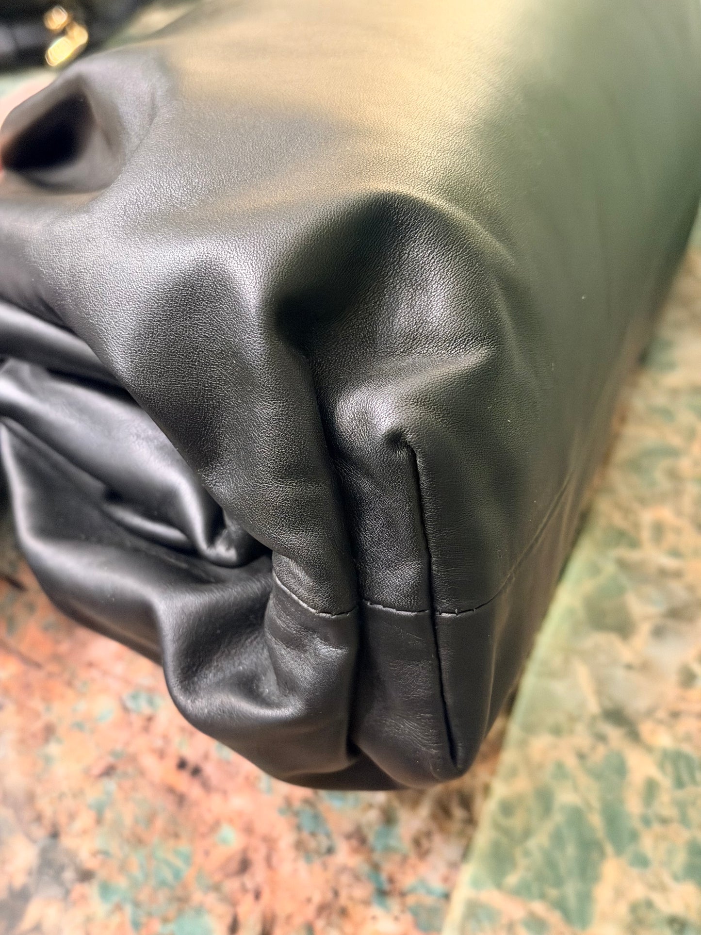 BOTTEGA VENETA BLACK POUCH HANDBAG