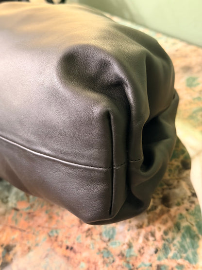 BOTTEGA VENETA BLACK POUCH HANDBAG