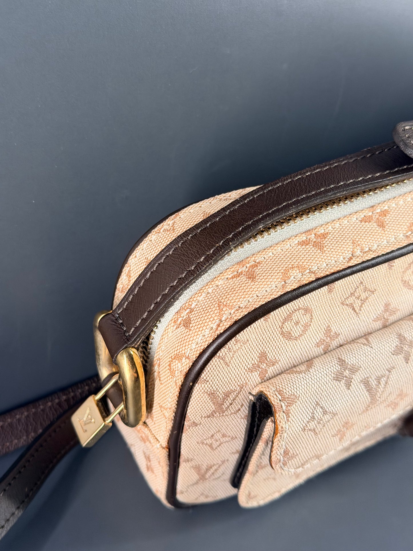 LOUIS VUITTON MINI LIN BROWN JULIETTE CROSSBODY BAG