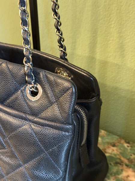 CHANEL BLACK CAVIAR MEDIUM SHOPPER