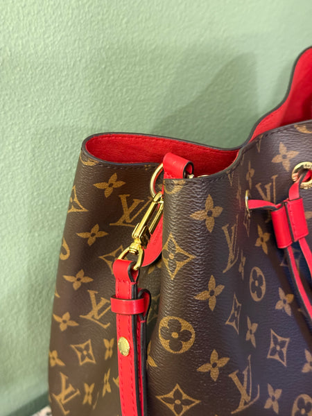 LOUIS VUITTON MONOGRAM NEO NOE BUCKET BAG