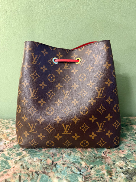 LOUIS VUITTON MONOGRAM NEO NOE BUCKET BAG