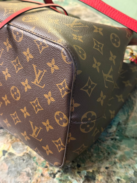 LOUIS VUITTON MONOGRAM NEO NOE BUCKET BAG