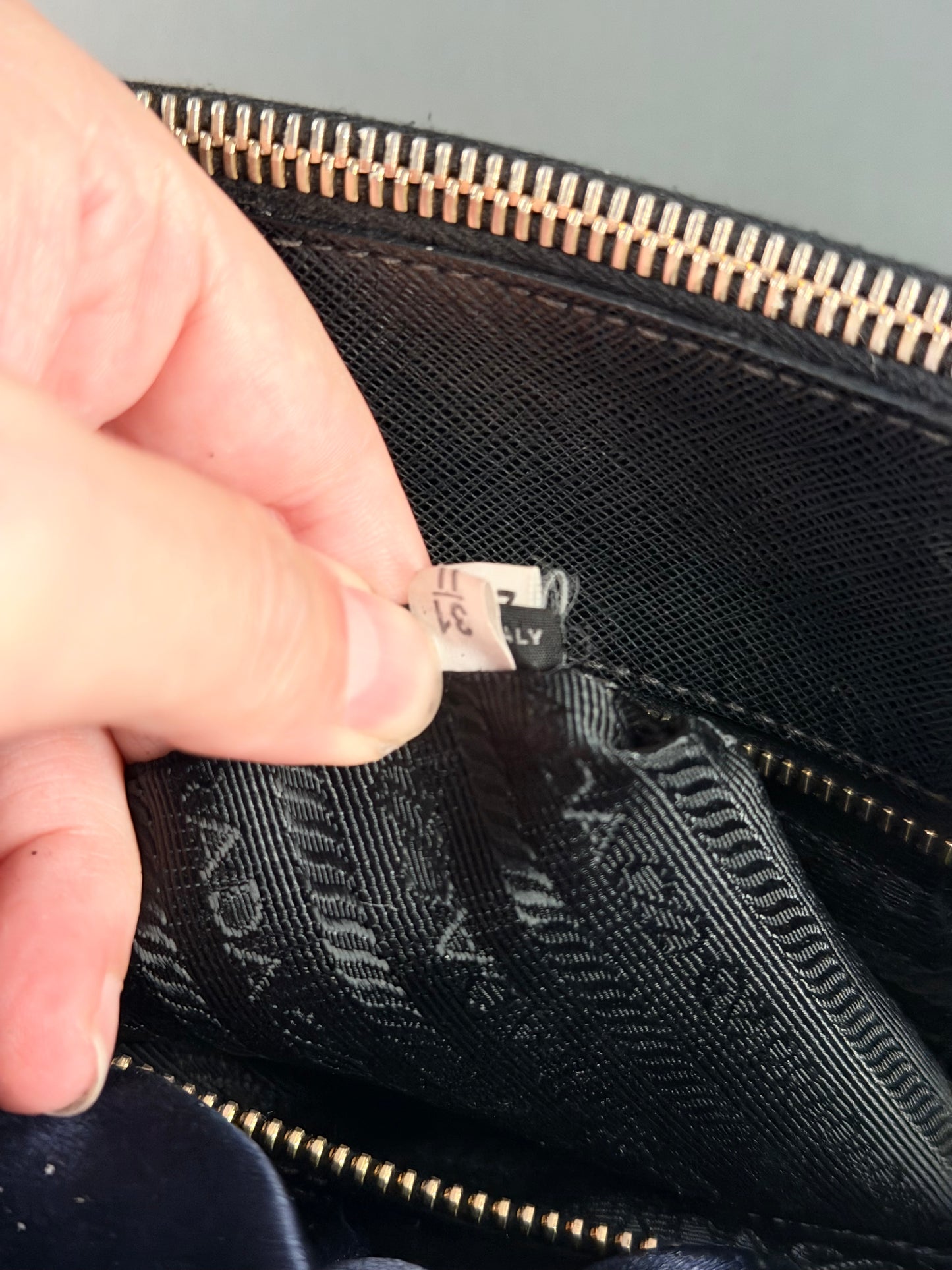 PRADA BLACK SAFFIANO GALLERIA XL HANDBAG