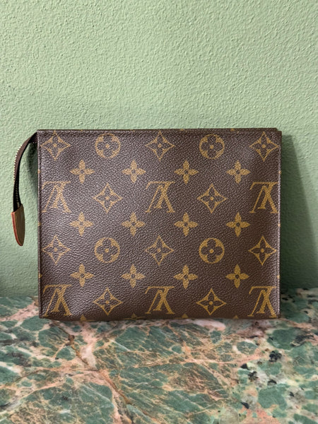 LOUIS VUITTON MONOGRAM TOILETRY 19