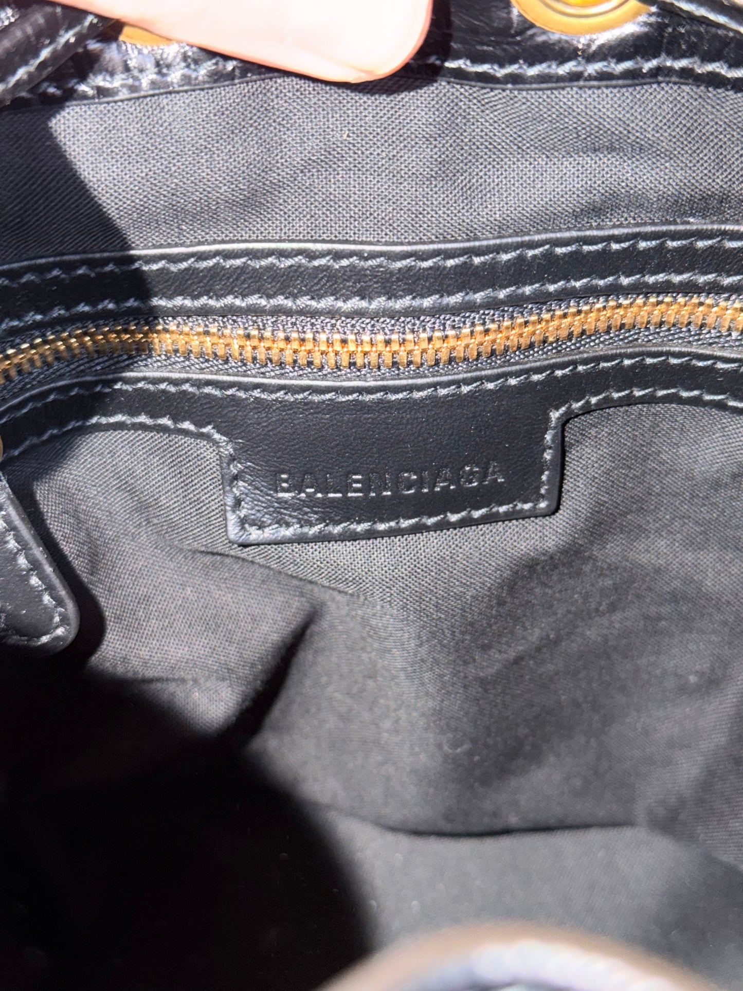 BALENCIAGA BLACK EMBOSSED CROCODILE SMALL LE CAGOLE BUCKET BAG