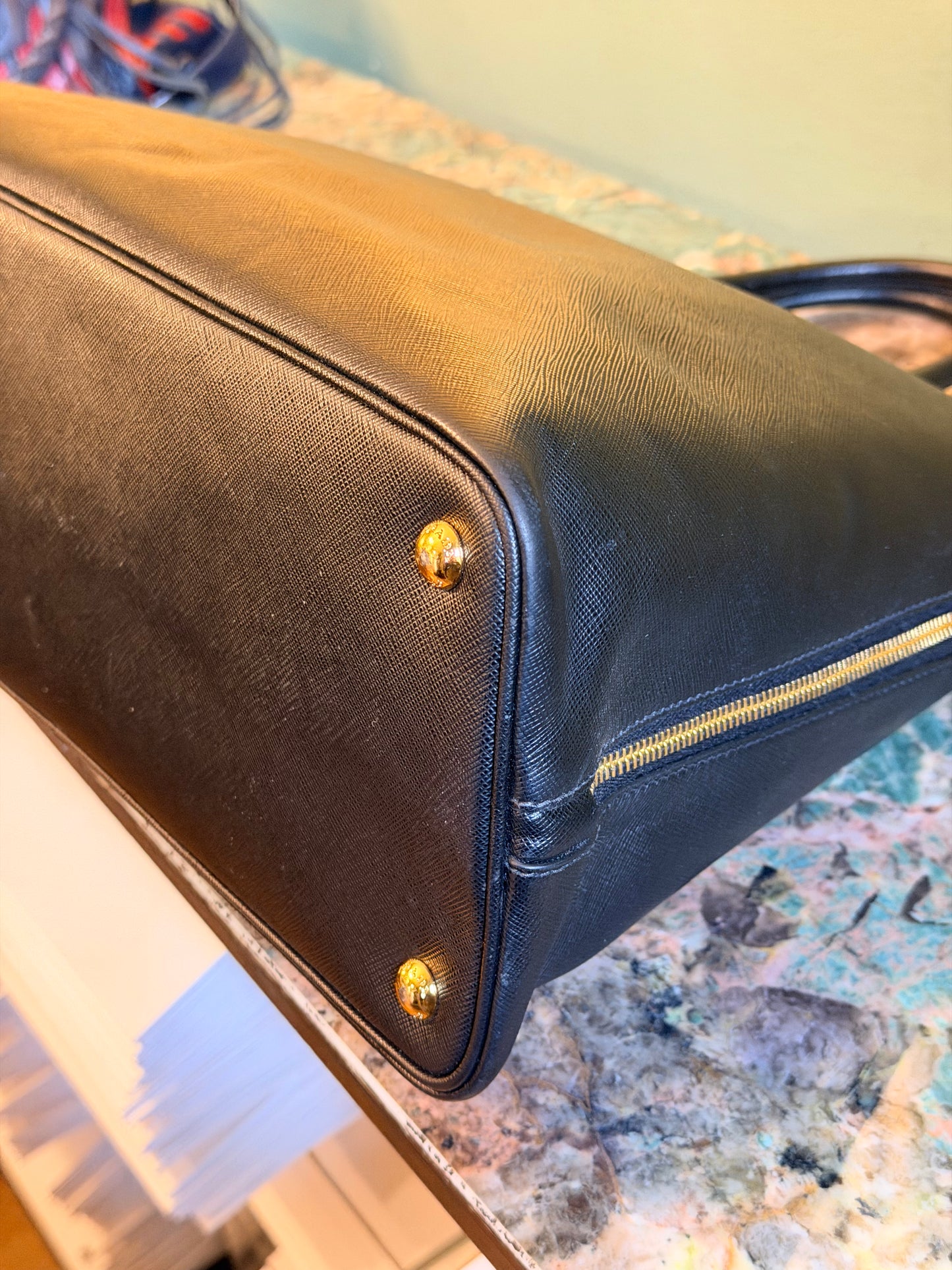 PRADA BLACK SAFFIANO LARGE PROMENADE HANDBAG