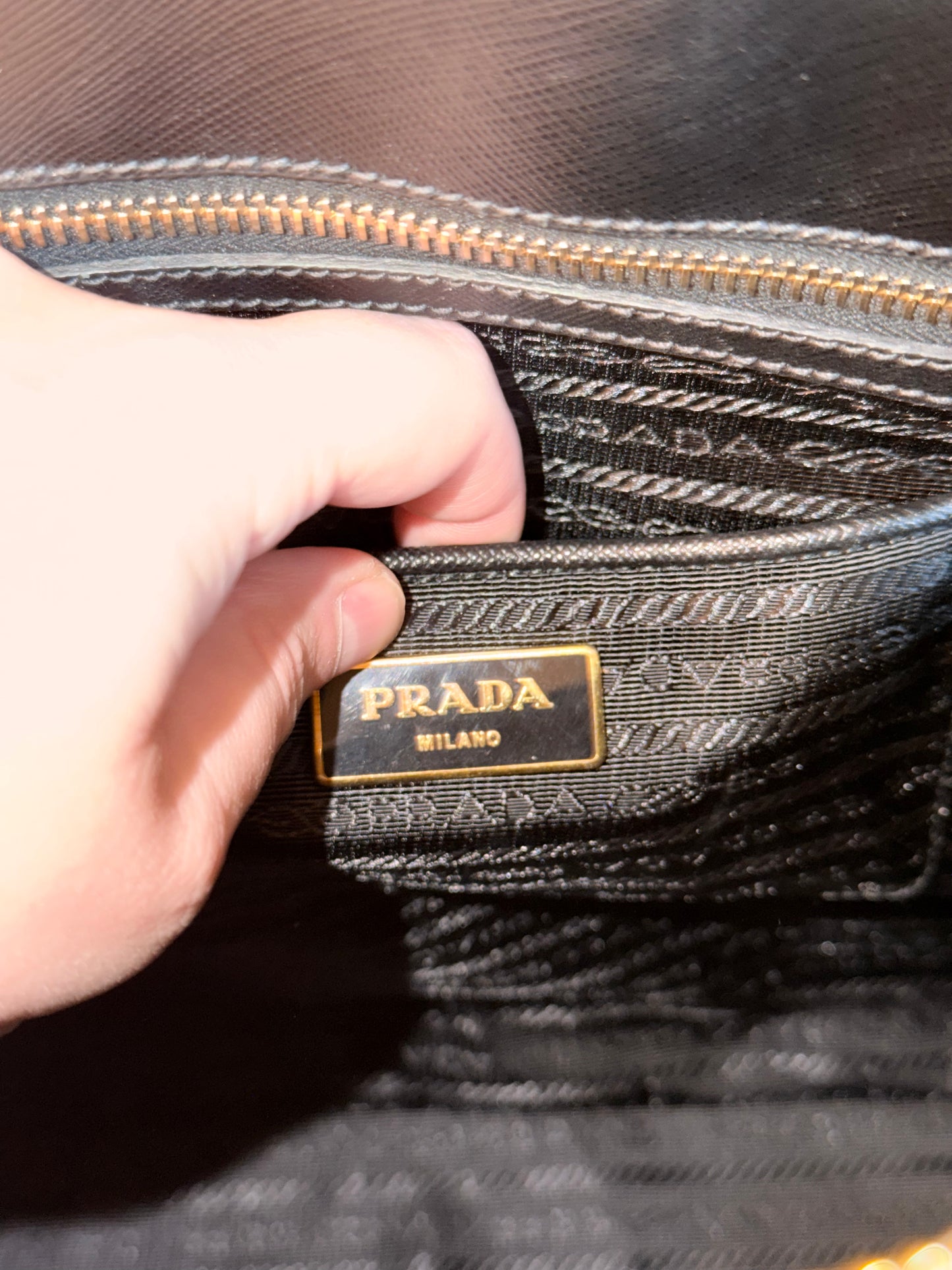 PRADA BLACK SAFFIANO LARGE PROMENADE HANDBAG