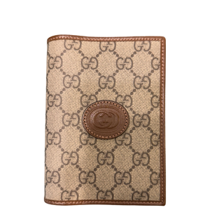 GUCCI BROWN GG SUPREME PASSPORT COVER