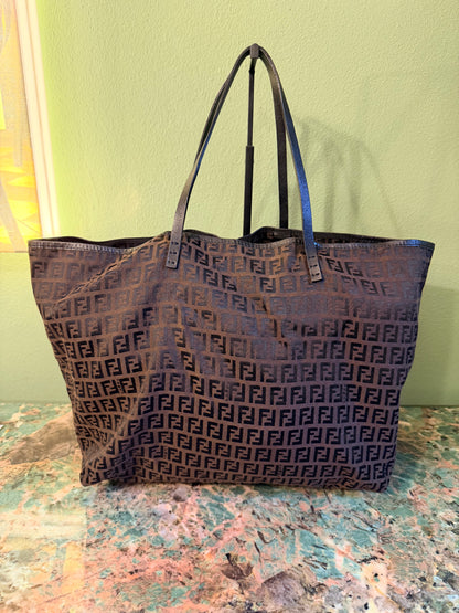 FENDI BROWN ZUCCHINO MEDIUM ROLL TOTE HANDBAG