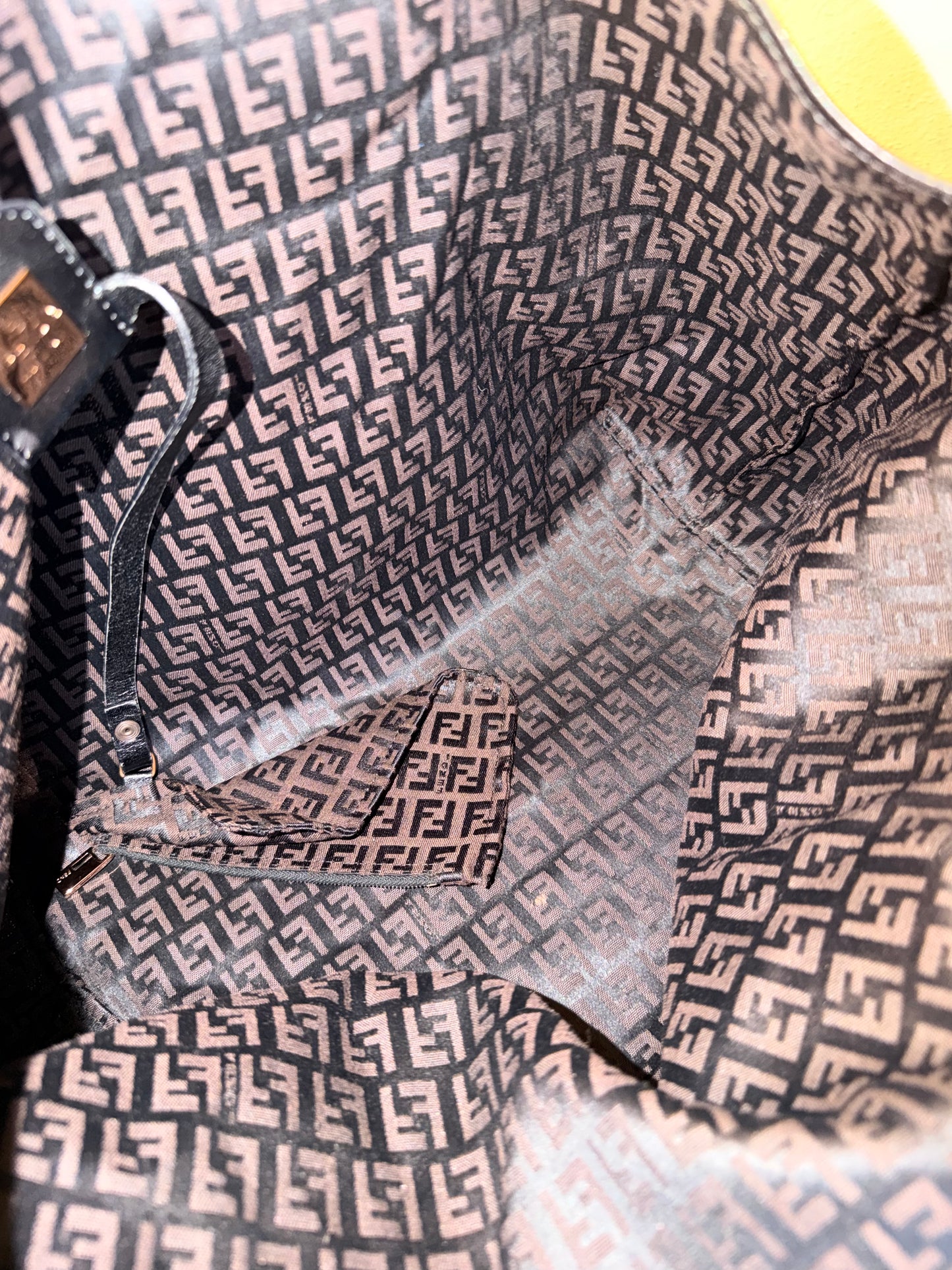 FENDI BROWN ZUCCHINO MEDIUM ROLL TOTE HANDBAG