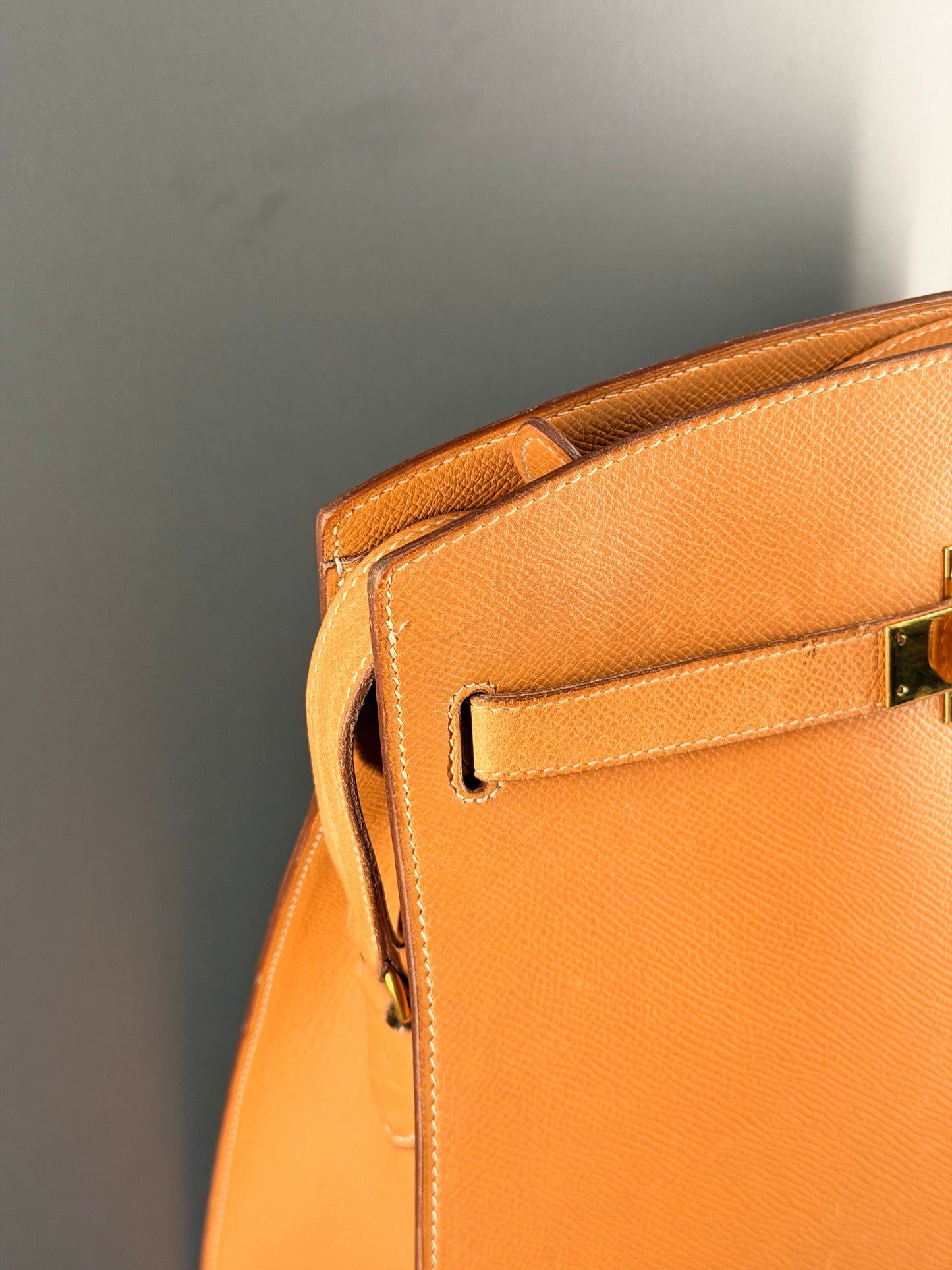 HERMÈS GOLD COURCHEVEL KELLY SPORT SHOULDER BAG