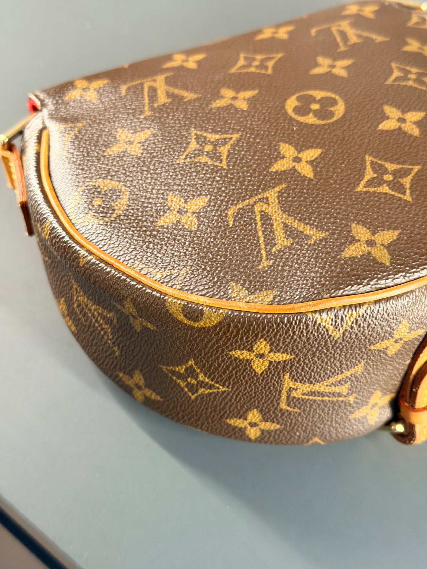 LOUIS VUITTON MONOGRAM TAMBOURINE CROSSBODY BAG