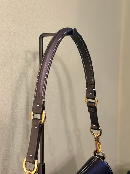 VALENTINO BLACK OHVAL SHOULDER BAG