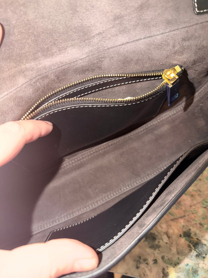 VALENTINO BLACK OHVAL SHOULDER BAG