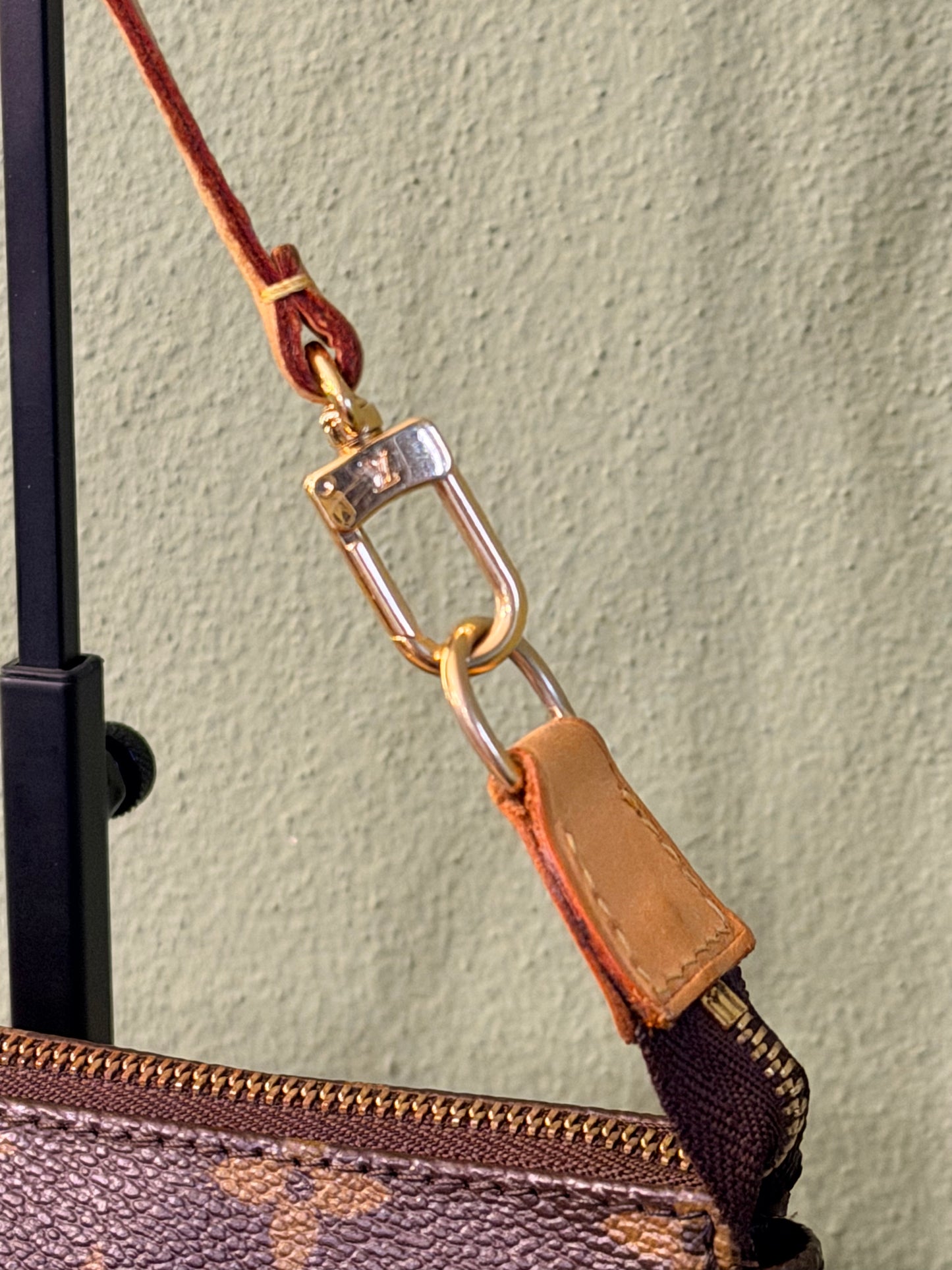 LOUIS VUITTON MONOGRAM POCHETTE ACCESSOIRES