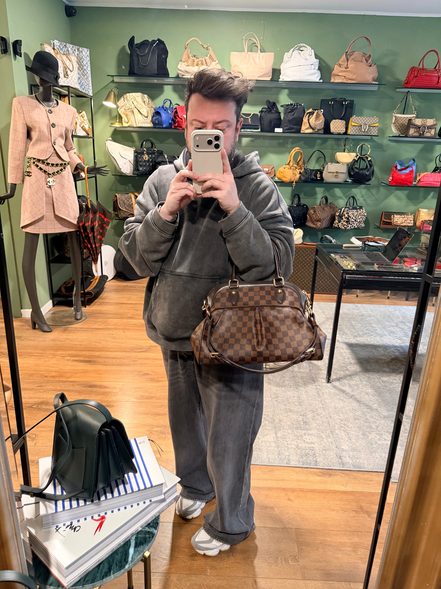 LOUIS VUITTON DAMIER EBENE TREVI PM SHOULDER BAG