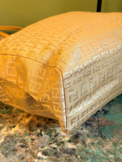 FENDI BEIGE ZUCCHINO VERTICAL TOTE HANDBAG