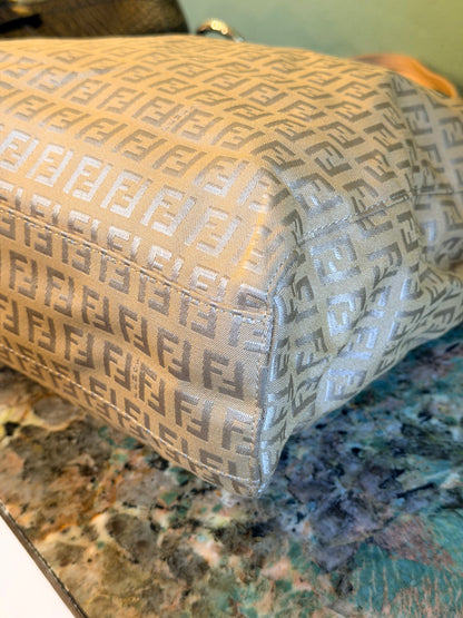 FENDI BEIGE ZUCCHINO VERTICAL TOTE HANDBAG