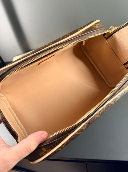 LOUIS VUITTON TROUSSE TOILETTE DOUBLE KIT