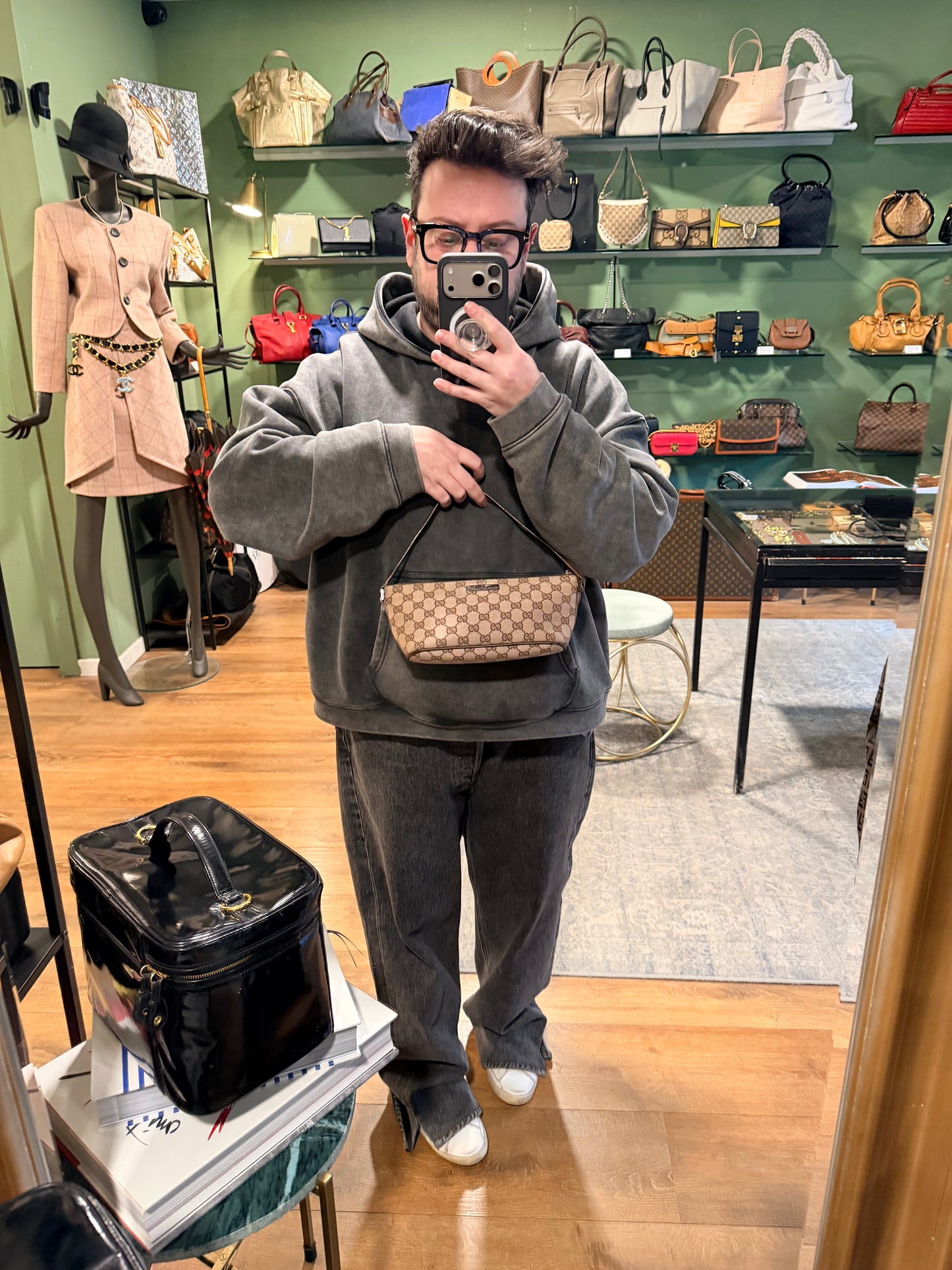 GUCCI BROWN MONOGRAM BOAT HANDBAG