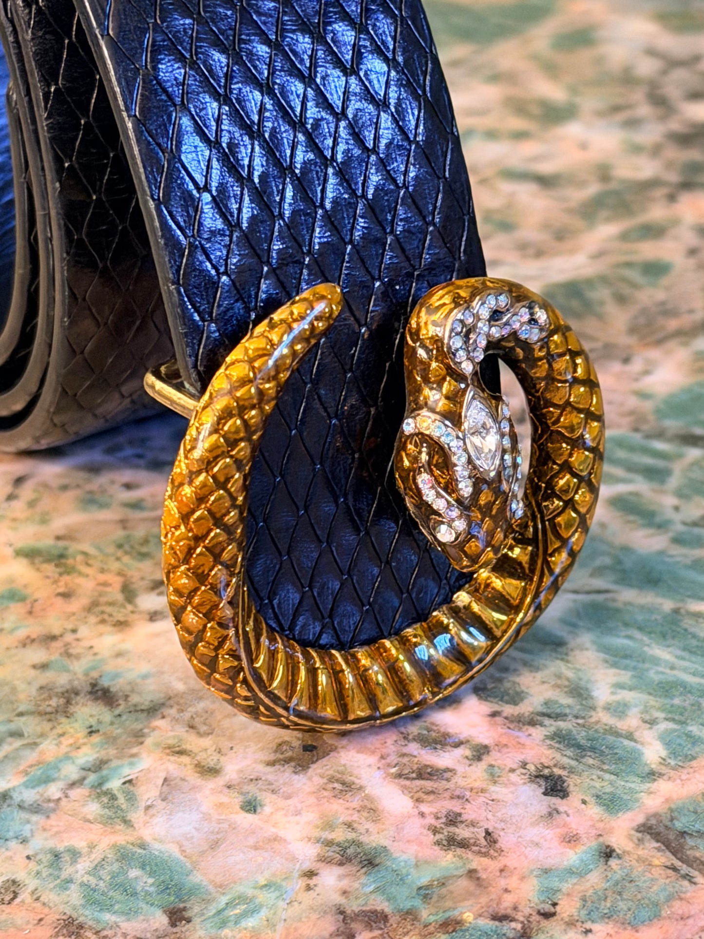 GUCCI BLACK EMBOSSED LIZARD SNAKE BELT