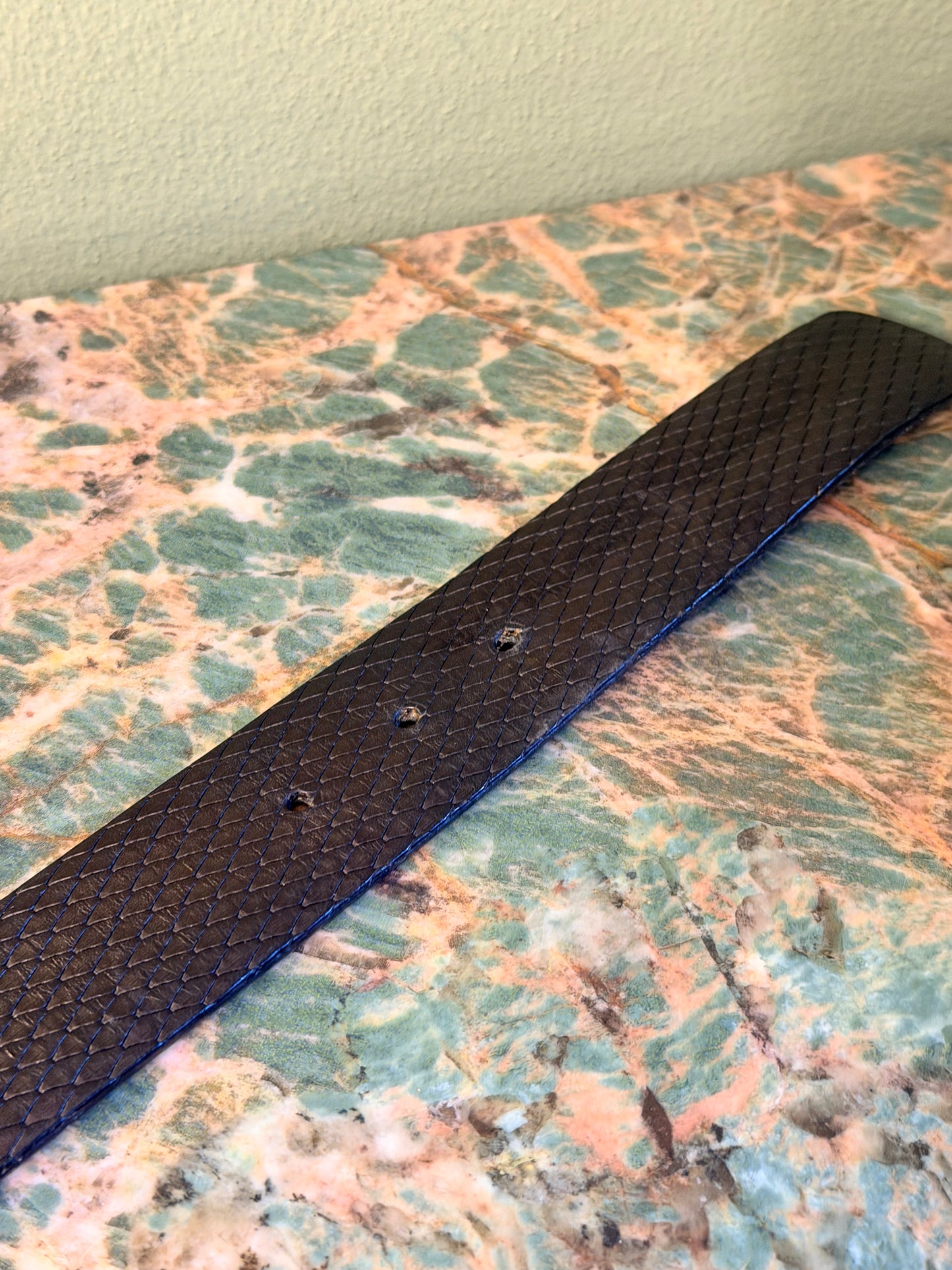 GUCCI BLACK LIZARD EMBOSSED SNAKE BELT