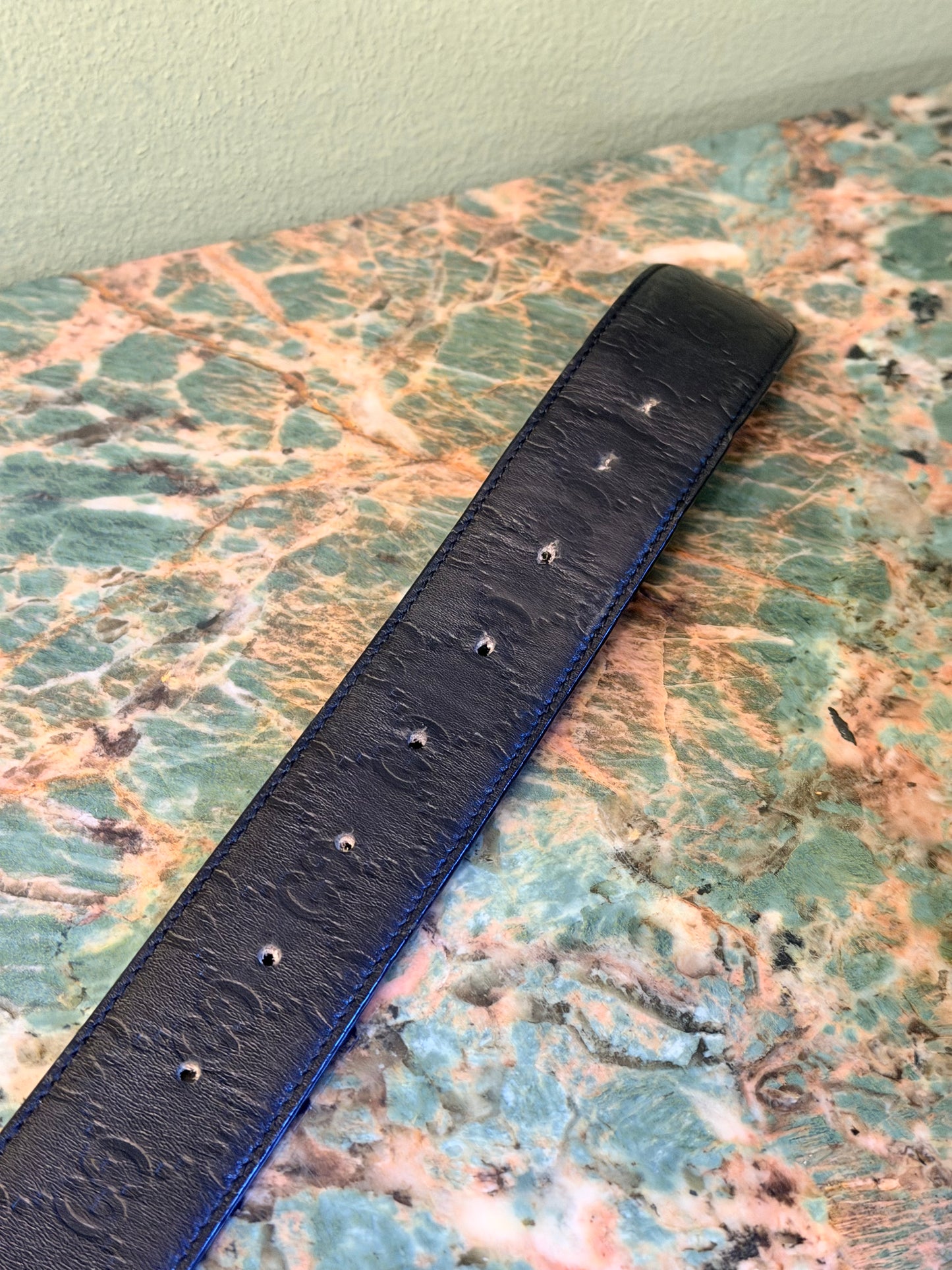 GUCCI BLACK GUCCISSIMA BELT