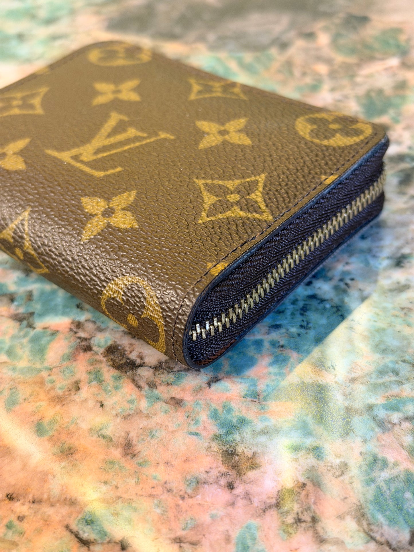 LOUIS VUITTON MONOGRAM ZIPPY COIN