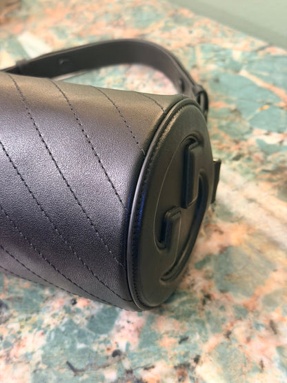 GUCCI ROUND BLACK BLONDIE SHOULDER BAG