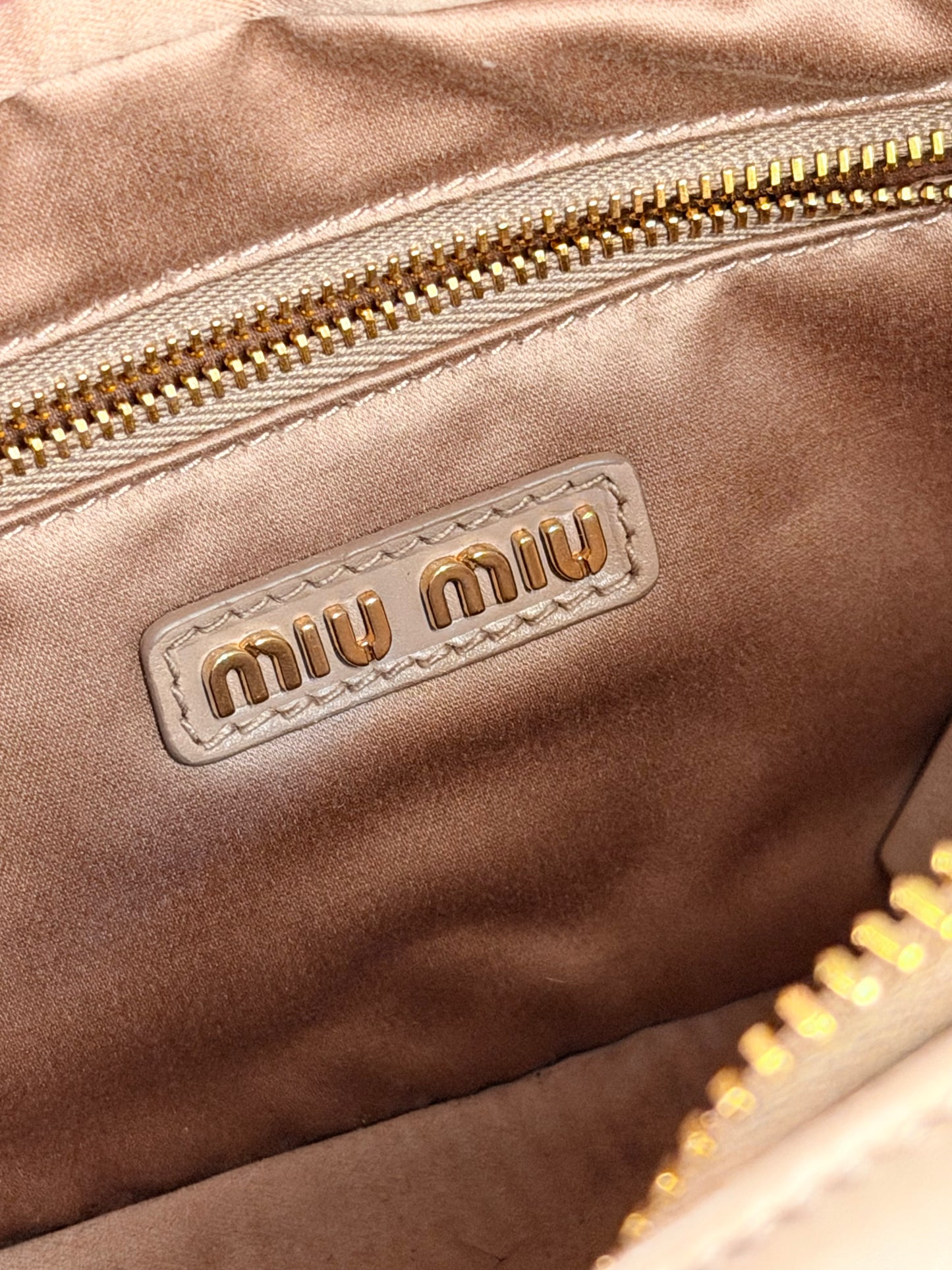MIU MIU CAMMEO SOFT PADDED ARCADIE HANDBAG
