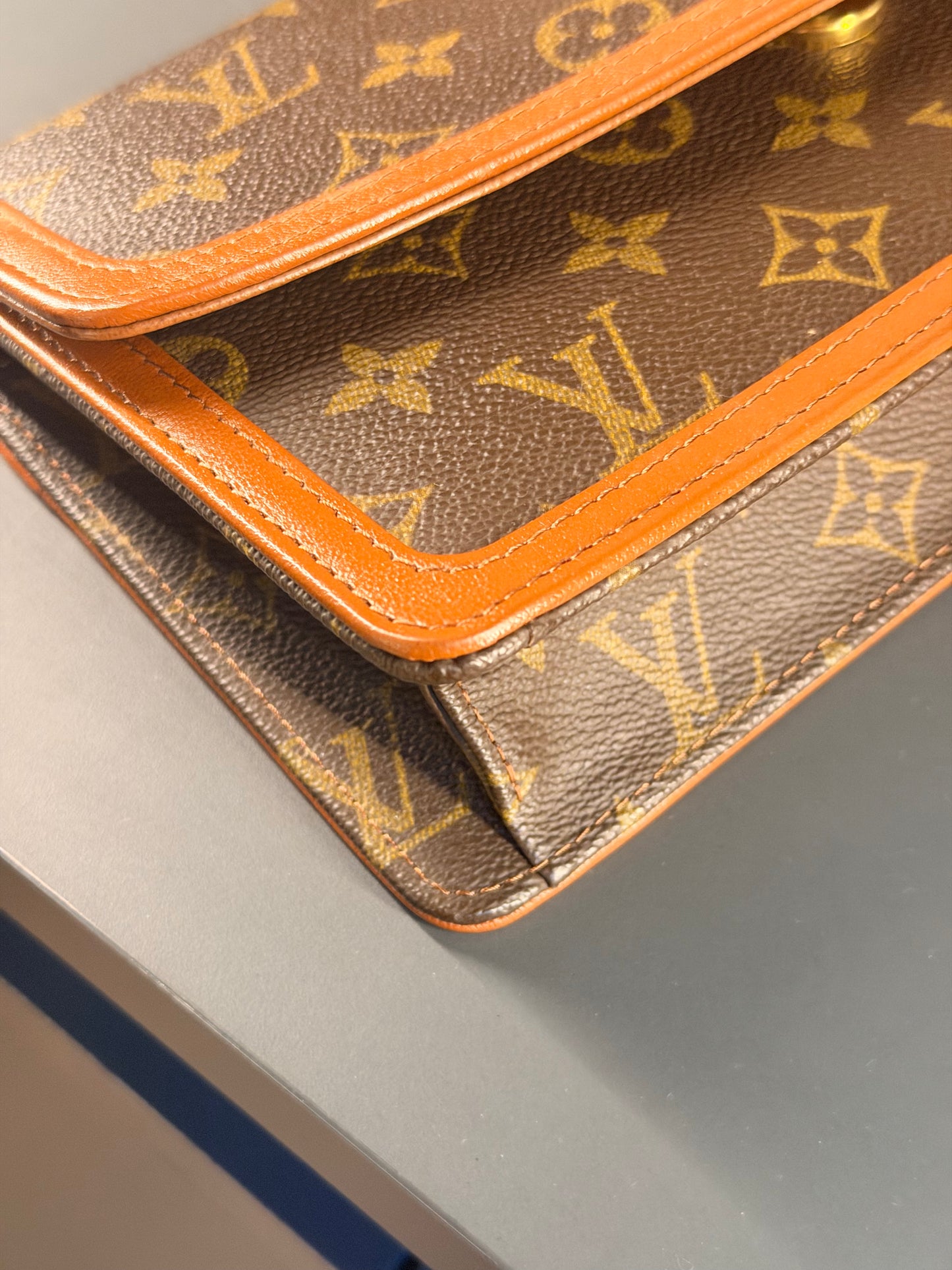 LOUIS VUITTON MONOGRAM SMALL POCHETTE DAME