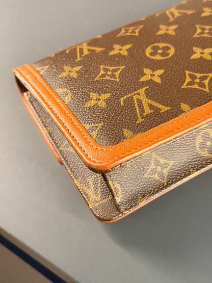 LOUIS VUITTON MONOGRAM SMALL POCHETTE DAME