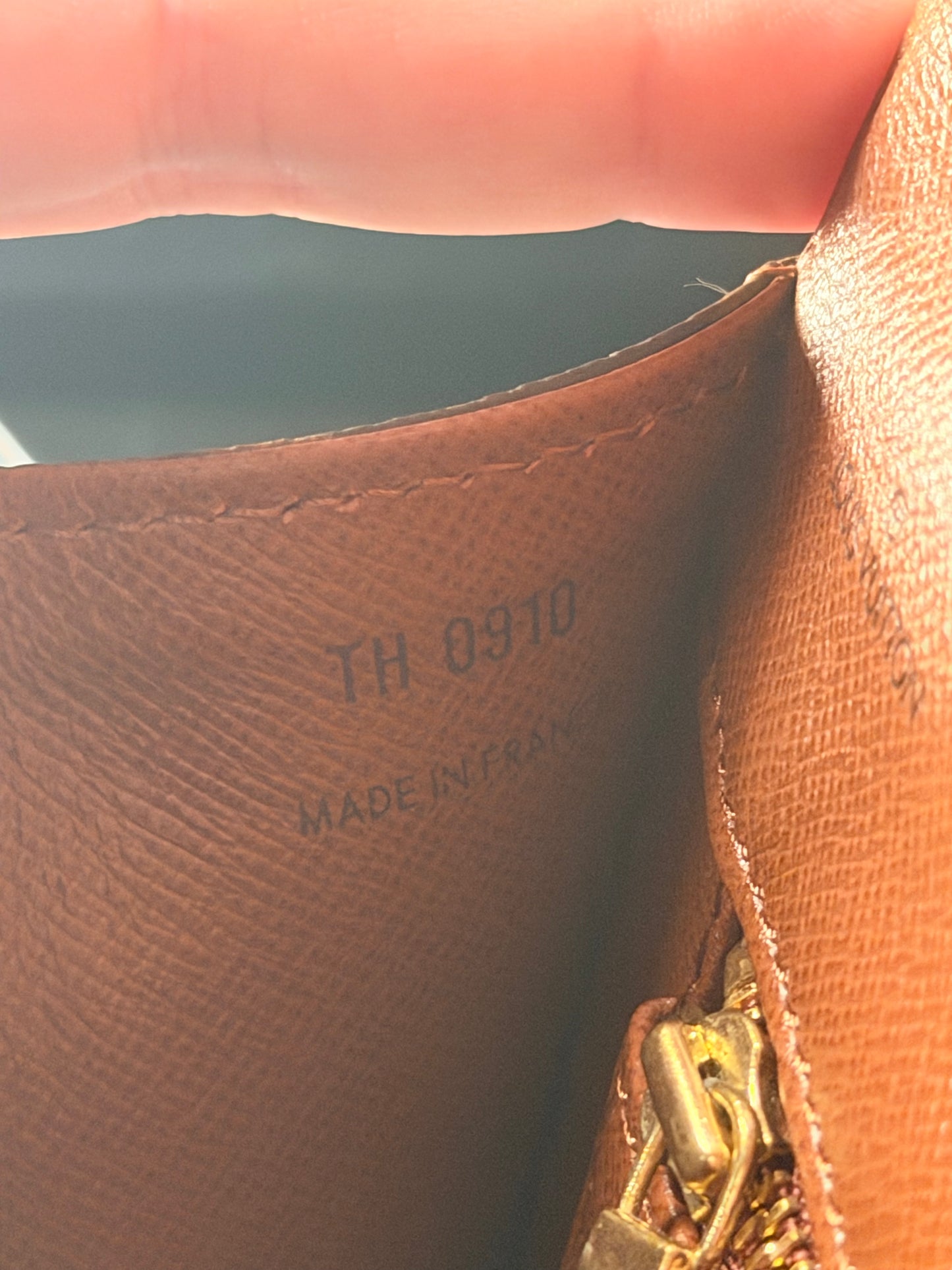 LOUIS VUITTON MONOGRAM SMALL POCHETTE DAME
