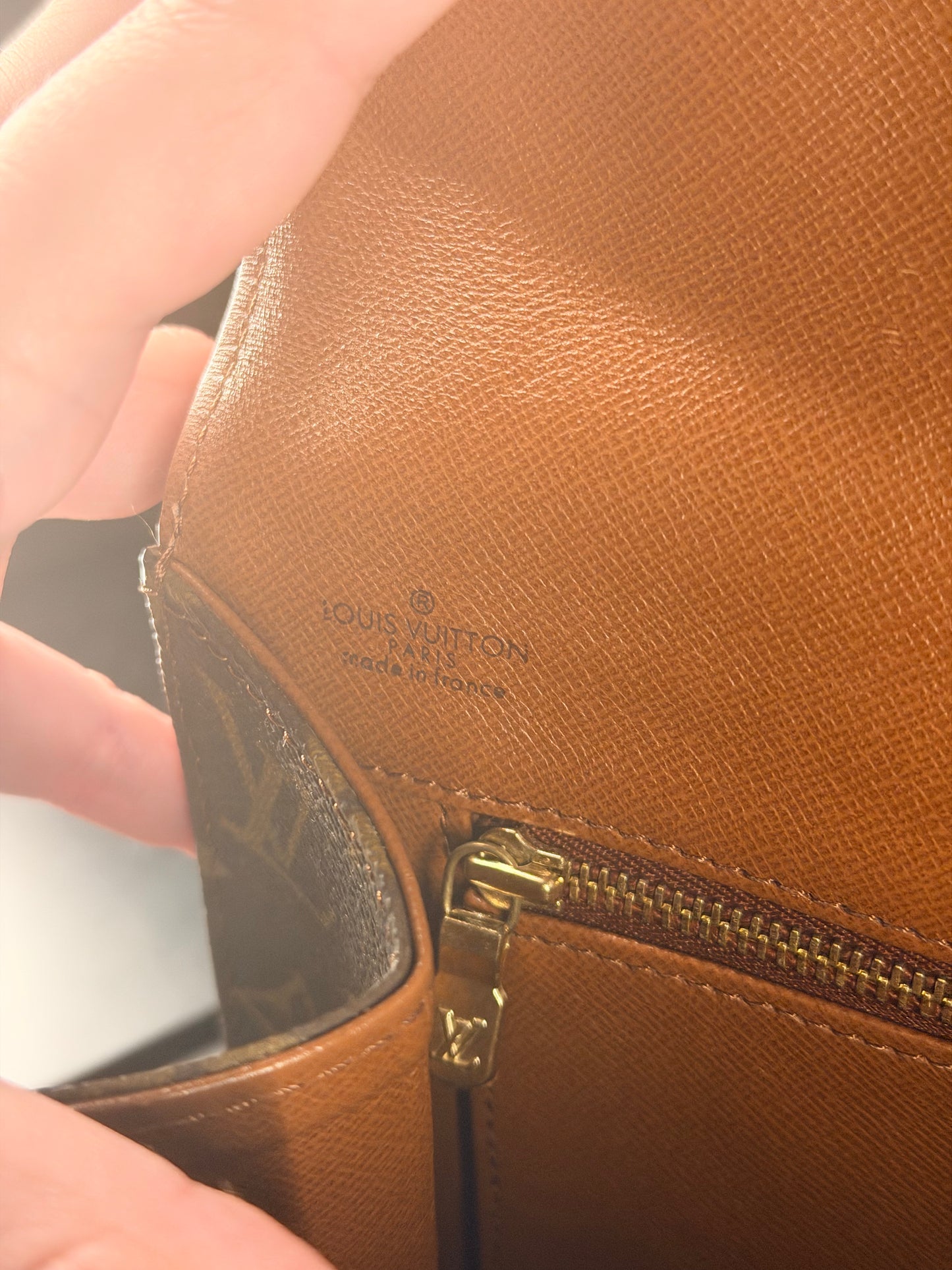 LOUIS VUITTON MONOGRAM MEDIUM POCHETTE DAME