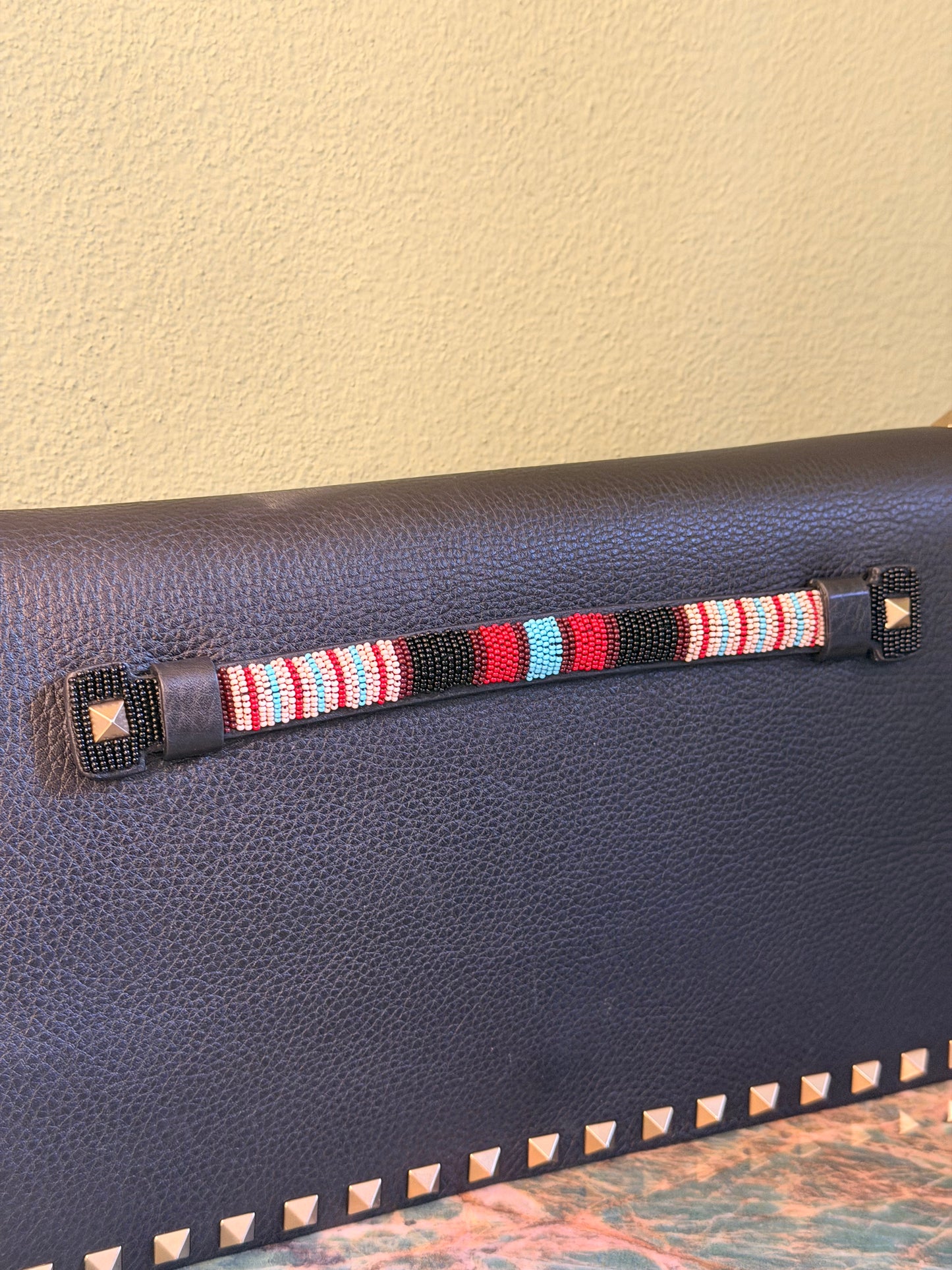 VALENTINO BLACK ROCKSTUD POCHETTE