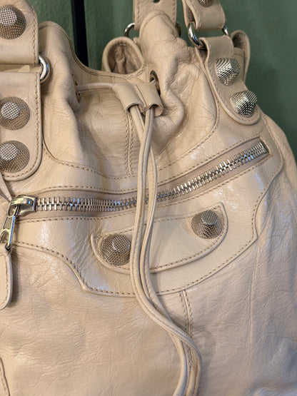 BALENCIAGA BEIGE LARGE POMPON BUCKET BAG