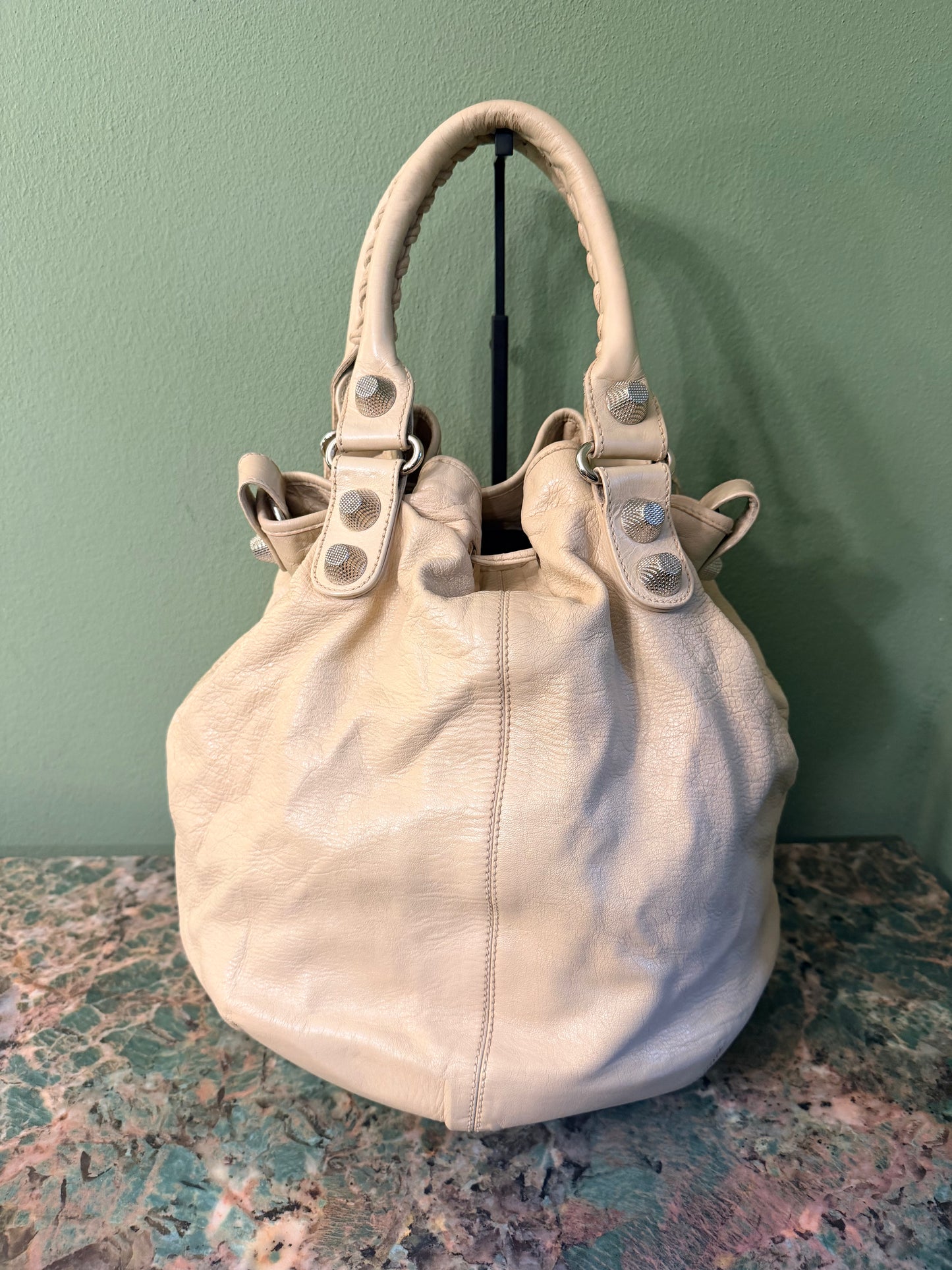 BALENCIAGA BEIGE LARGE POMPON BUCKET BAG