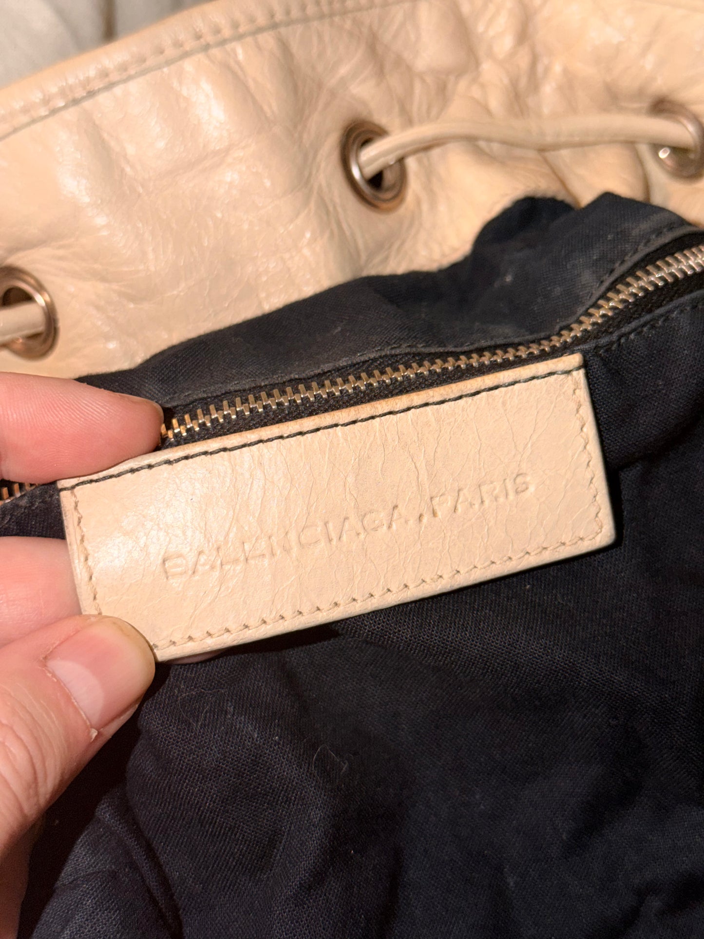 BALENCIAGA BEIGE LARGE POMPON BUCKET BAG