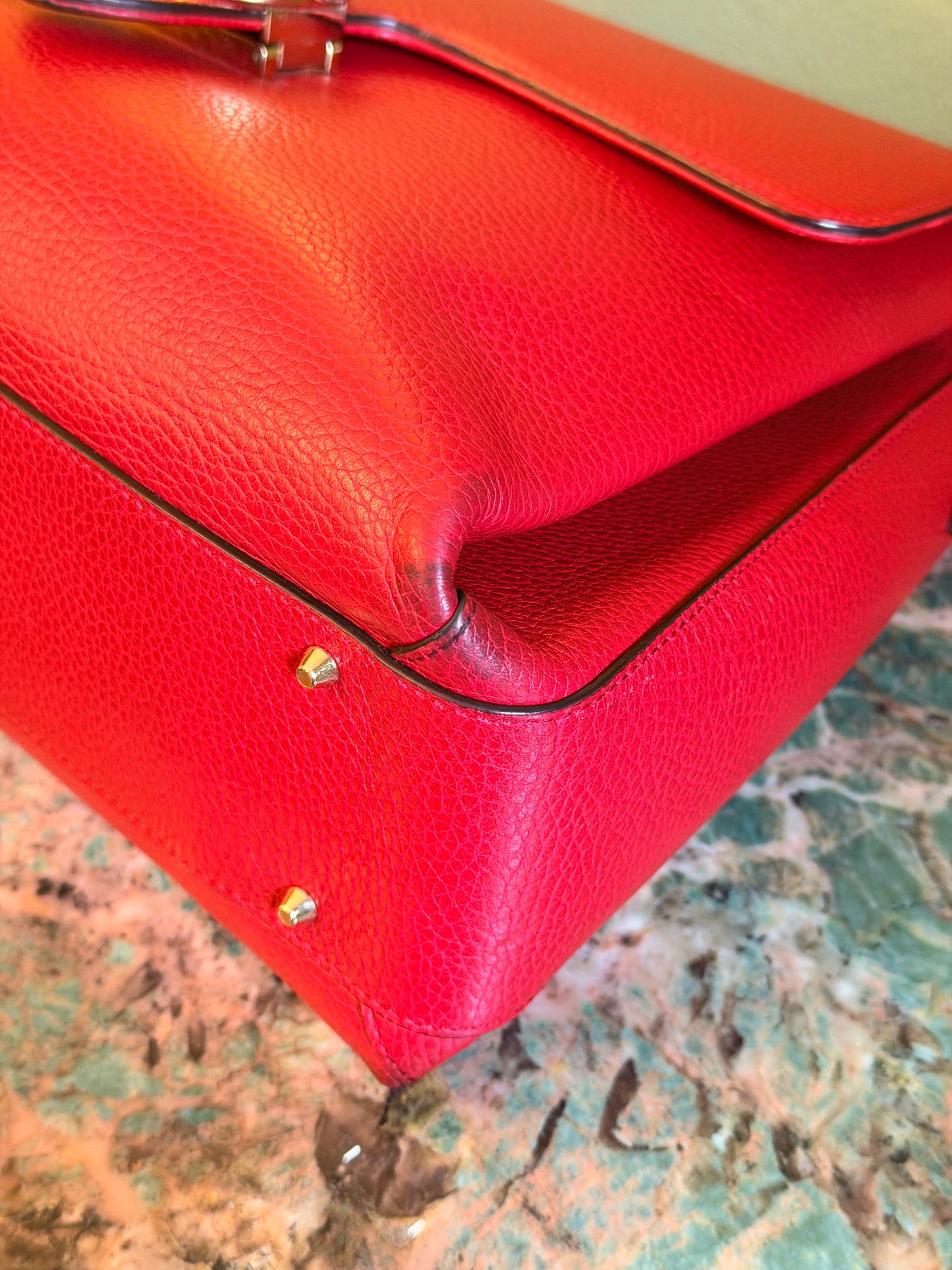 GUCCI RED LARGE INTERLOCKING CHAIN HANDBAG