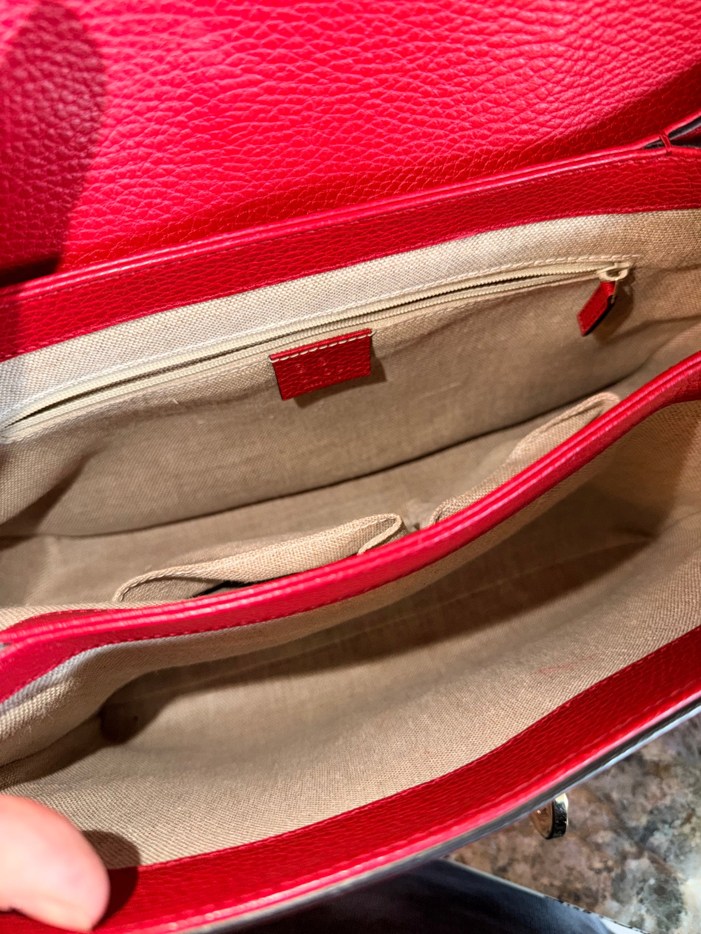 GUCCI RED LARGE INTERLOCKING CHAIN HANDBAG