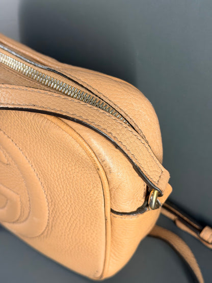 GUCCI BEIGE DISCO SOHO CROSSBODY BAG